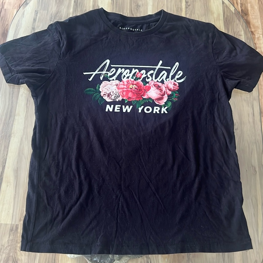 Black Aeropostale T-shirt